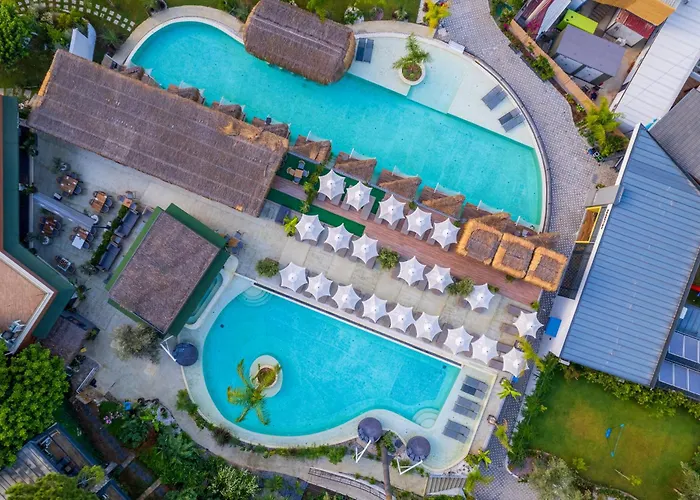 Morina Deluxe Hotel
